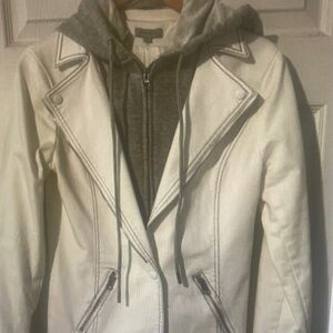 Jamison - Stylish White Jacket with Removable Gray Hoodie